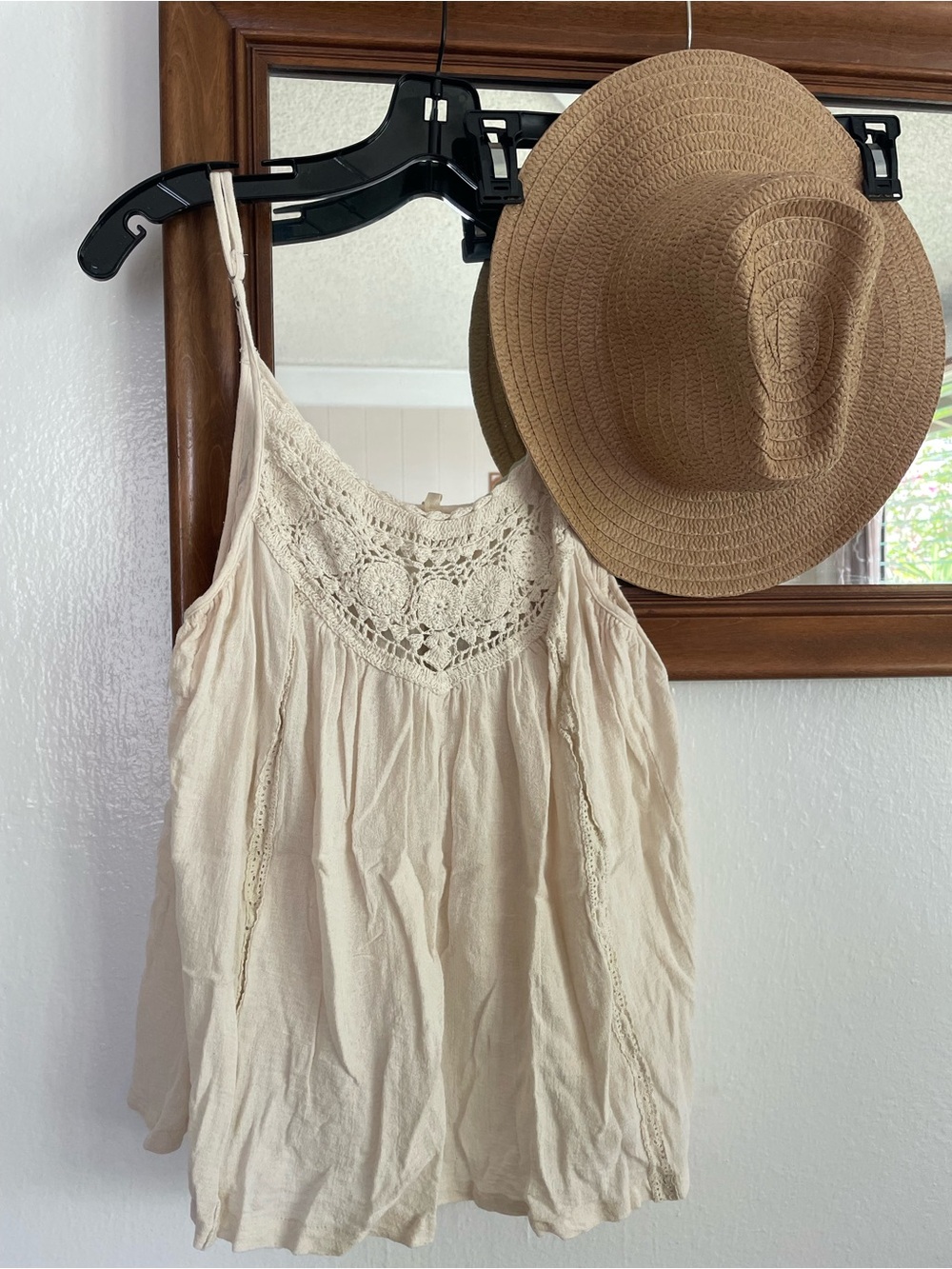 Billabong Cream Crochet Yoke Spaghetti Strap Tank